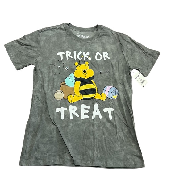 NWT Disney Gray Trick or Treat Winnie the Pooh Tee oversized XS - Picture 1 of 7